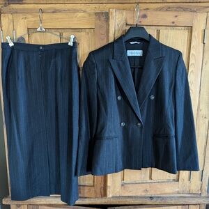 Max Mara  Pinstripe Skirt Suit Set Black Size 10 Made in Italy Career Wear
